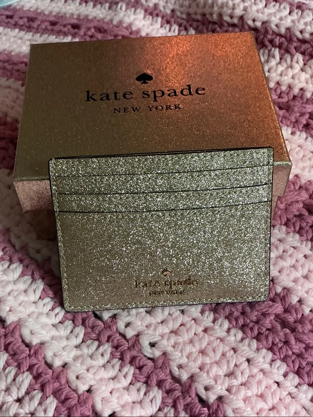 kate spade Metallic Gold Glitter Card Holder with Logo absolutely stunning 🤩